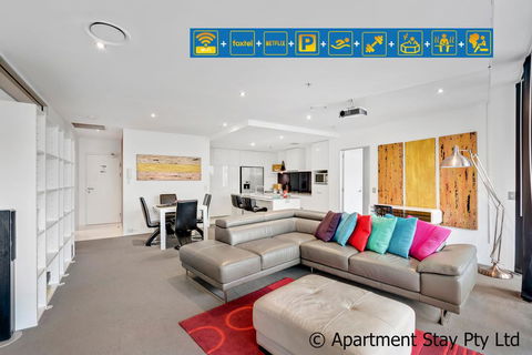 Circle On Cavill - Private Apartments - Apartment Stay - Lightning Ridge Tourism 1