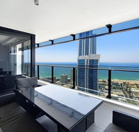 Circle on Cavill Private 2 Bed Ocean View - Lightning Ridge Tourism