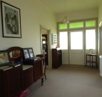 Claremont Farmhouse - Lightning Ridge Tourism