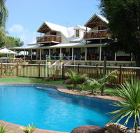 Clarence River Bed  Breakfast - Lightning Ridge Tourism