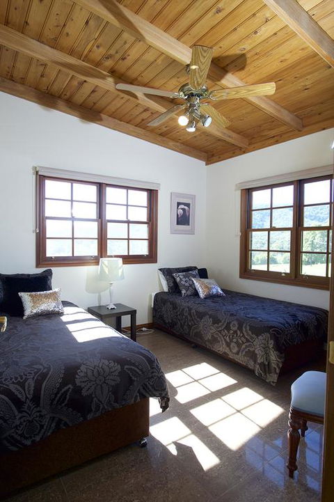 Clarendon Forest Retreat - Lightning Ridge Tourism 3