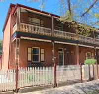 Classic Old Style House - Lightning Ridge Tourism