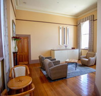 Clocktower Suites - Lightning Ridge Tourism