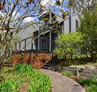 Cloudsong Chalet 2 - Close to the village centre - Lightning Ridge Tourism