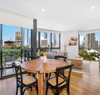Coastal Apartment with Balcony Parking and Pool - Lightning Ridge Tourism