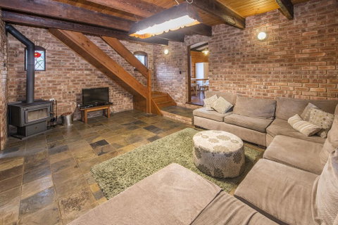 Coleys Beach House Yallingup - Lightning Ridge Tourism 3