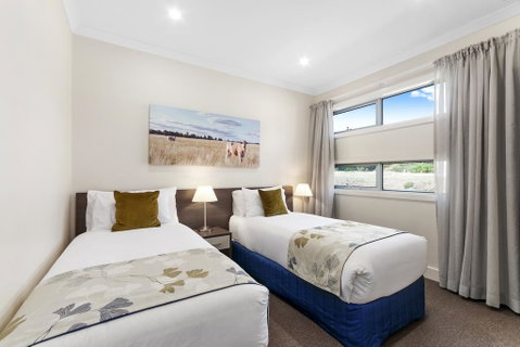 Comfort Inn & Suites Warragul - Lightning Ridge Tourism 1