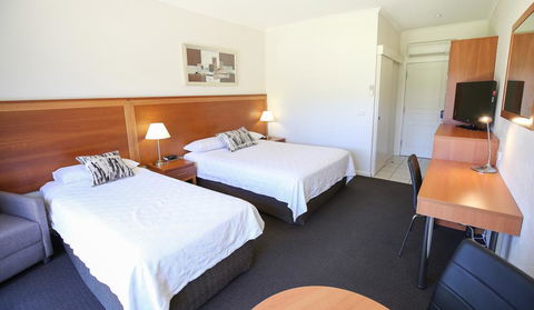 Comfort Inn Deakin Palms - Lightning Ridge Tourism 2