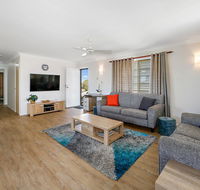 Comfy  Cosy Upstairs - Lightning Ridge Tourism