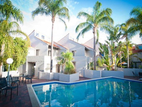 Como Mezzanine Retreat - Lightning Ridge Tourism 0