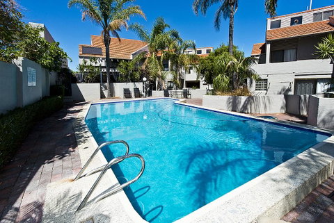 Como Mezzanine Retreat - Lightning Ridge Tourism 3
