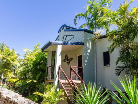 Compass Point - Lightning Ridge Tourism 2