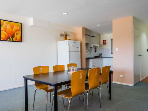 Condo 108 @ Horizons Resort & Golf, Stunning Course + Lake Views - Lightning Ridge Tourism 2