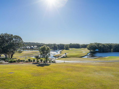 Condo 108 @ Horizons Resort & Golf, Stunning Course + Lake Views - Lightning Ridge Tourism 3