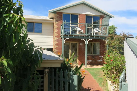 Coogee WA Accomodation - Lightning Ridge Tourism 0