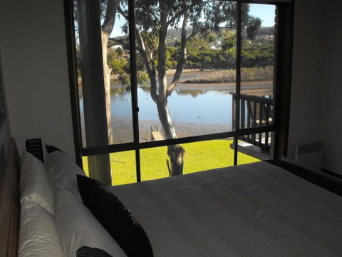 Coolabah Court Merimbula - Lightning Ridge Tourism 1