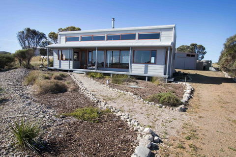 Coorong Aurora - Breathtaking Waterfront Escape - Lightning Ridge Tourism 2