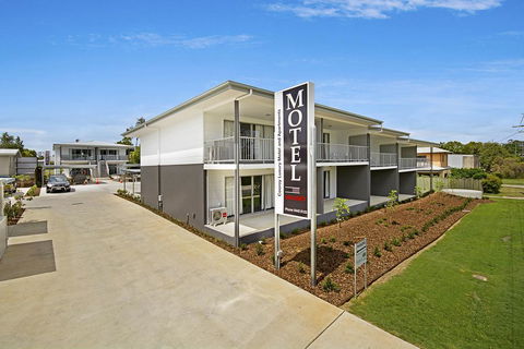 Cooroy Luxury Motel Apartments - Lightning Ridge Tourism 3
