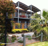Corinella On The Esplanade Bed  Breakfast - Lightning Ridge Tourism