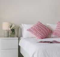 Cosy 3BR Penthouse close to Westfield and Train - Lightning Ridge Tourism