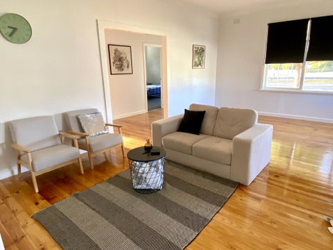 Cottage Natimuk - Lightning Ridge Tourism 2