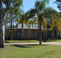 Cottage Port Stephens / Swan Bay NSW - Lightning Ridge Tourism