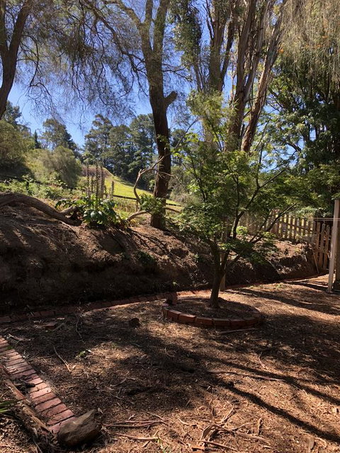 Country Lane Lysterfield - Lightning Ridge Tourism 3