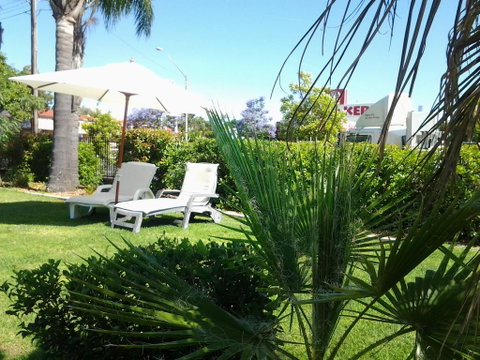 Country Leisure Motor Inn - Lightning Ridge Tourism 2
