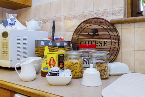 Country Pleasures Bed And Breakfast - Lightning Ridge Tourism 2