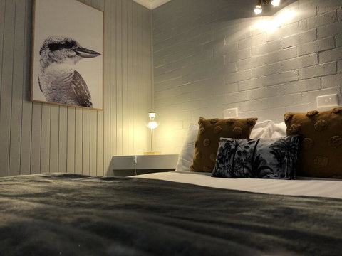 Country Roads Motor Inn - Lightning Ridge Tourism 3