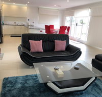 Cowes Holiday Haven - Property 2 - Lightning Ridge Tourism