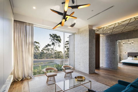 Craigburn Farm Sanctuary - Lightning Ridge Tourism 2