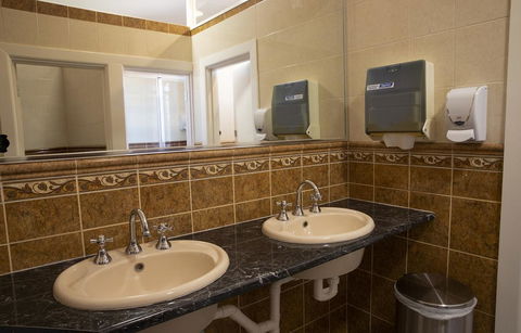 Criterion Hotel Gundagai - Lightning Ridge Tourism 2