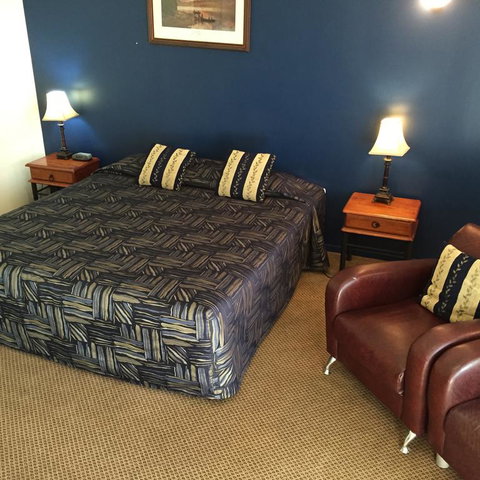 Criterion Motel Rockhampton - Lightning Ridge Tourism 3