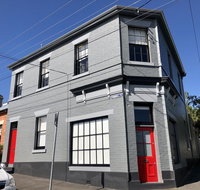 Cromwell Apartment - 3 Red Doors Battery Point - Lightning Ridge Tourism