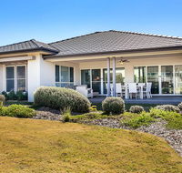 Cypress Point Lodge - Lightning Ridge Tourism