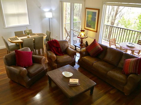 Cypress Villas Pokolbin Hunter Valley - Lightning Ridge Tourism 1