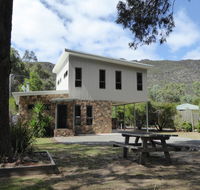 Dacelo - Lightning Ridge Tourism