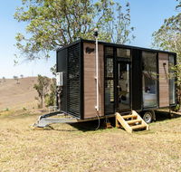Dam It Getaway Tiny House - Lightning Ridge Tourism