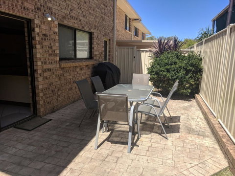 DAVIES STREET 3/14 MOLLYMOOK - Lightning Ridge Tourism 0