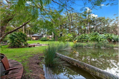 De Zen - Aussie World Holiday Group Venue - Lightning Ridge Tourism 2