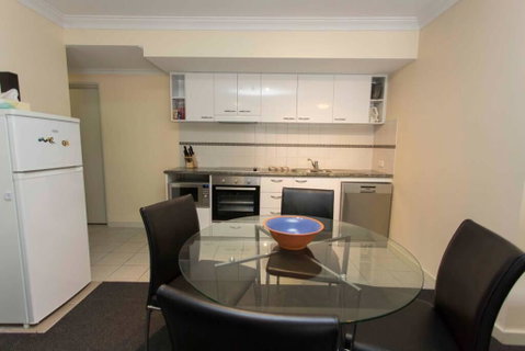 Debs Apartment MtsBay - Lightning Ridge Tourism 1