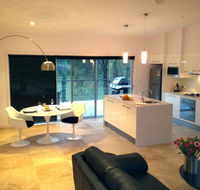 Deja Vu Estate - Lightning Ridge Tourism
