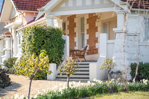 Delgattie Estate - Lightning Ridge Tourism 1