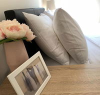 Delicate and Peaceful Bundoora Townhouse 11-R4 - Lightning Ridge Tourism