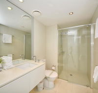 Deluxe Private Apartment in Surfers Paradise - Lightning Ridge Tourism