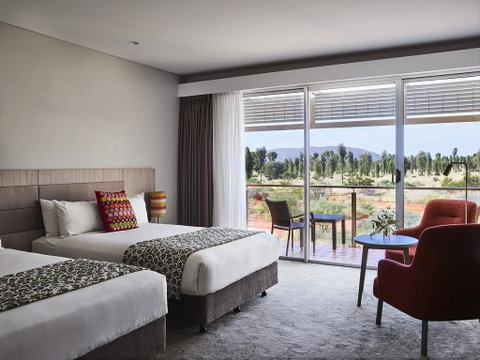 Desert Gardens Hotel - Lightning Ridge Tourism 2