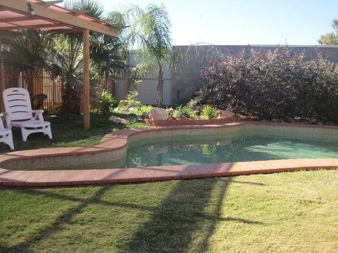 Desert Rose Inn Alice Springs - Lightning Ridge Tourism 2