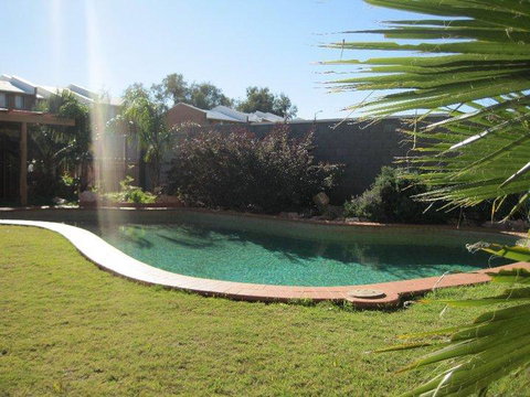 Desert Rose Inn Alice Springs - Lightning Ridge Tourism 1