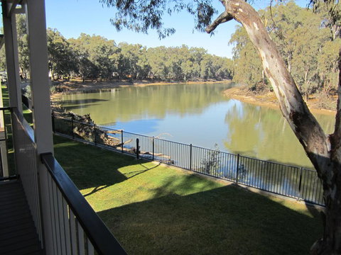 Discovery Parks - Maidens Inn, Moama - Lightning Ridge Tourism 0